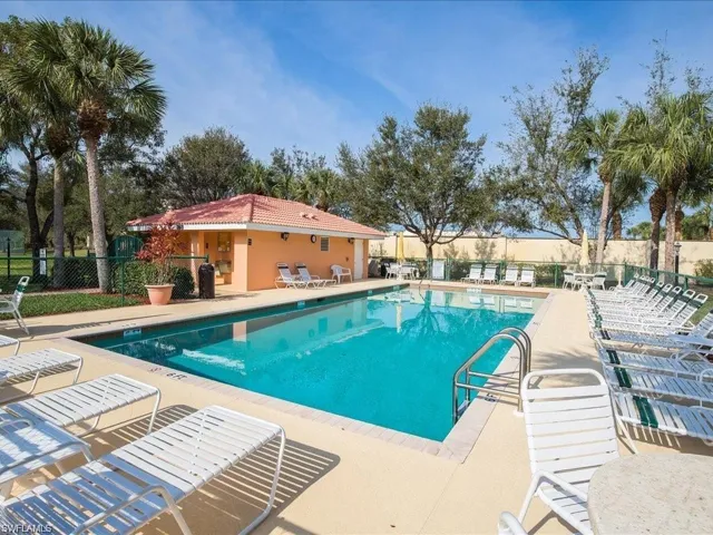 6770  Beach Resort  DR, Naples, FL 34114