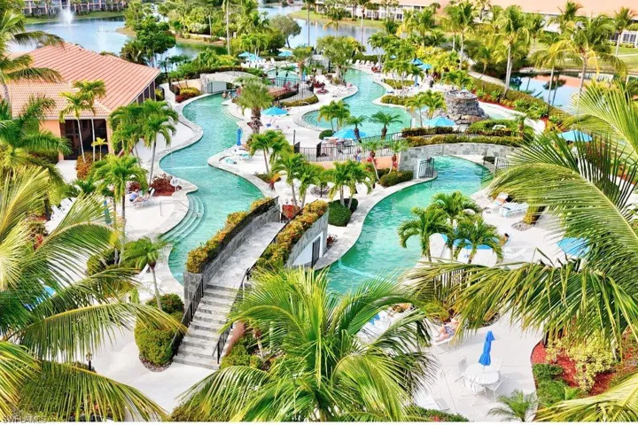 6770  Beach Resort  DR, Naples, FL 34114