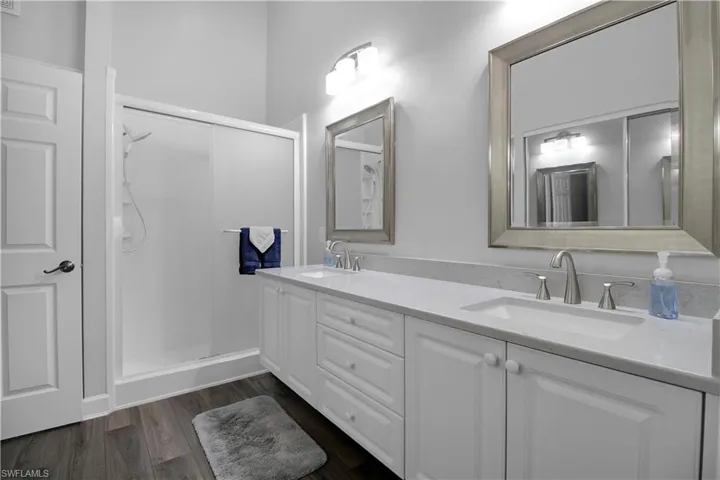 6770  Beach Resort  DR, Naples, FL 34114