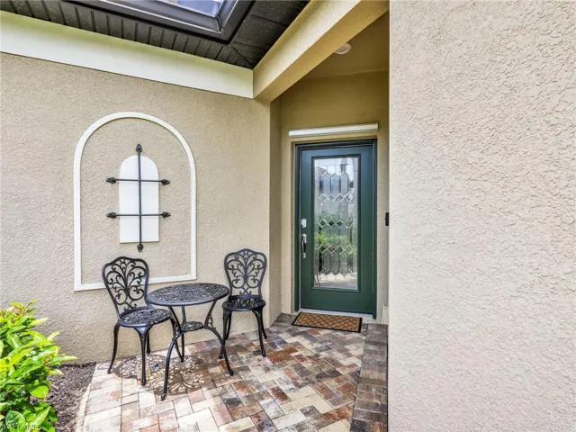9157 Glenforest Dr, Naples, Florida 34120