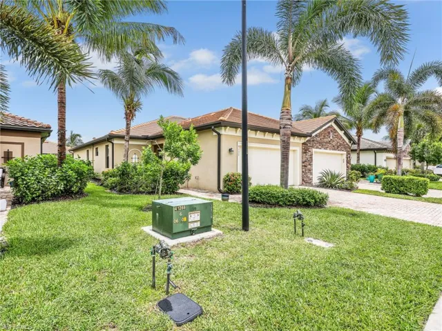 9157 Glenforest Dr, Naples, Florida 34120