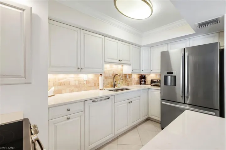 3443 Gulf Shore N Blvd N 313, Naples, Florida 34103