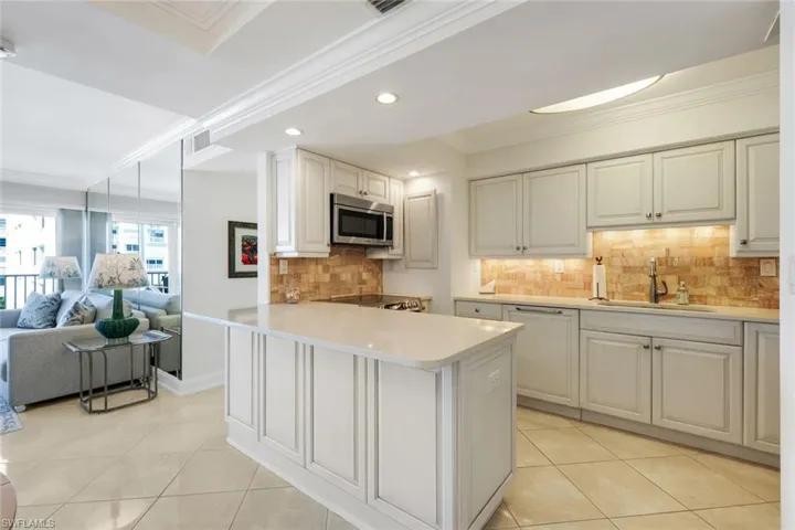 3443 Gulf Shore N Blvd N 313, Naples, Florida 34103