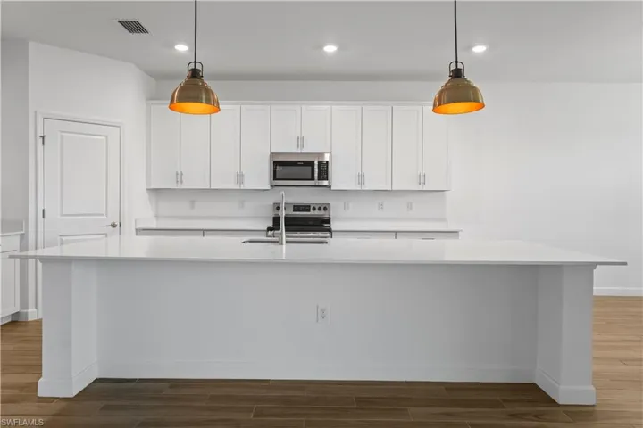 extended quartz countertops