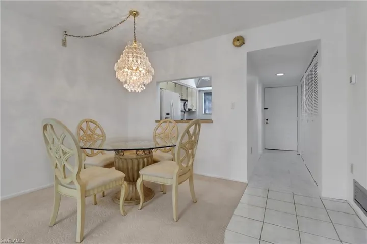 2121  Collier  AVE, Fort Myers, FL 33901