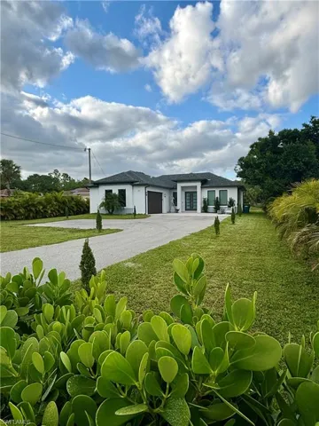 2565  60th NE AVE, Naples, FL 34120