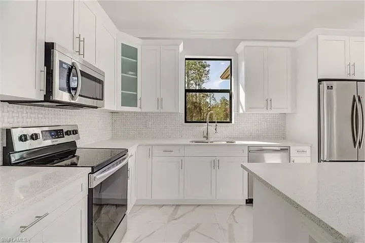 2565  60th NE AVE, Naples, FL 34120