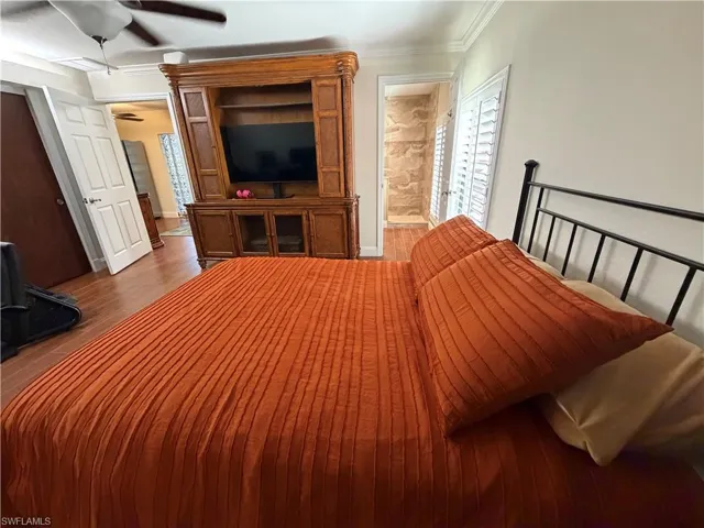 Bedroom Option for In law Suite with ensuite bath, large closet, exiting out to Kitchen