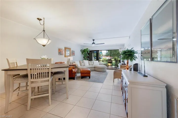 4963 Pepper Cir # 105, Naples Fl 34113