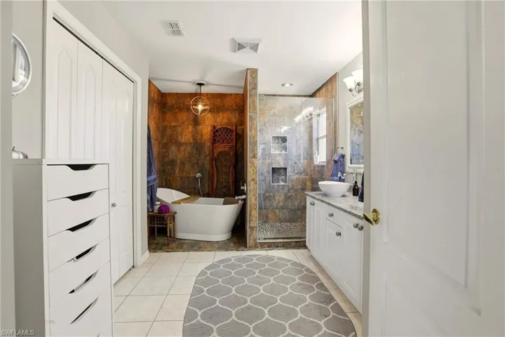 21543 Brixham Run Loop, Estero, Florida 33928