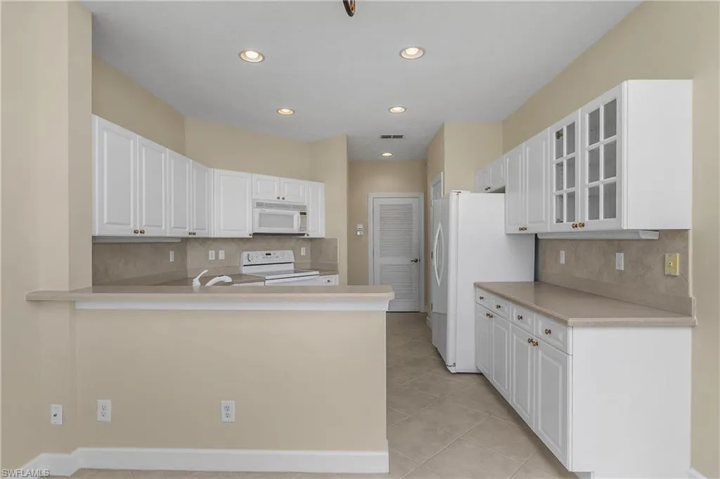 9533 Cypress Hammock CIR, Estero, FL 34135,225062417