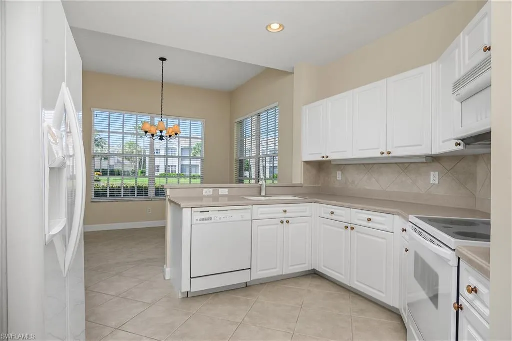 9533 Cypress Hammock CIR, Estero, FL 34135,225062417