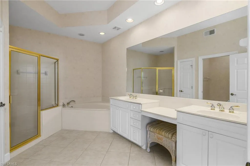 9533 Cypress Hammock CIR, Estero, FL 34135,225062417