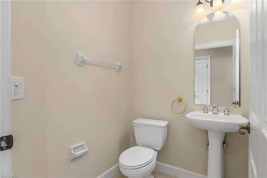 9533 Cypress Hammock CIR, Estero, FL 34135,225062417