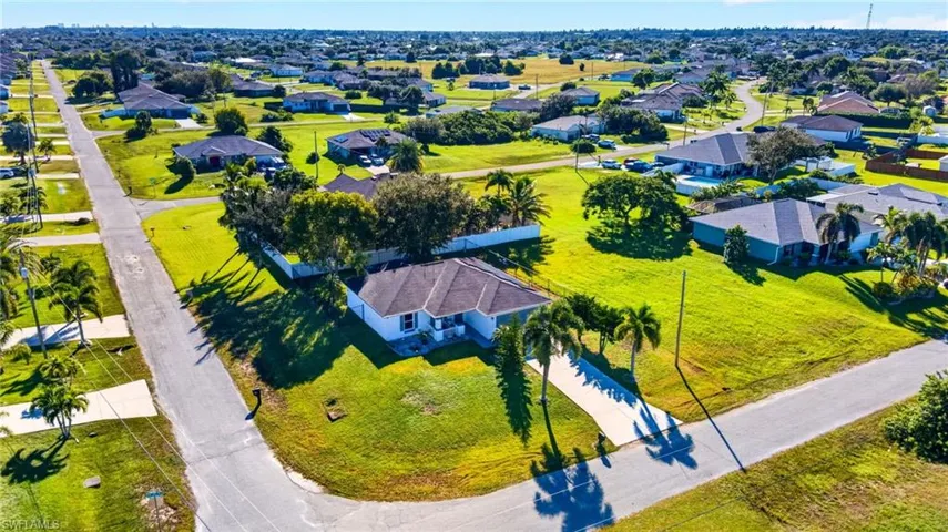 249 Nw 29th Pl, Cape Coral, Florida 33993