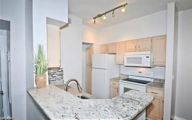 23500 Walden Center Dr 104, Estero, Florida 34134