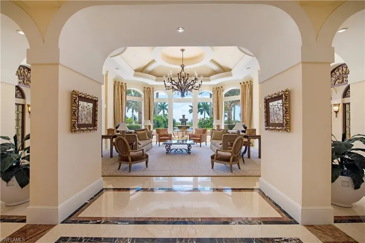 1060  Borghese  LN, Naples, FL 34114