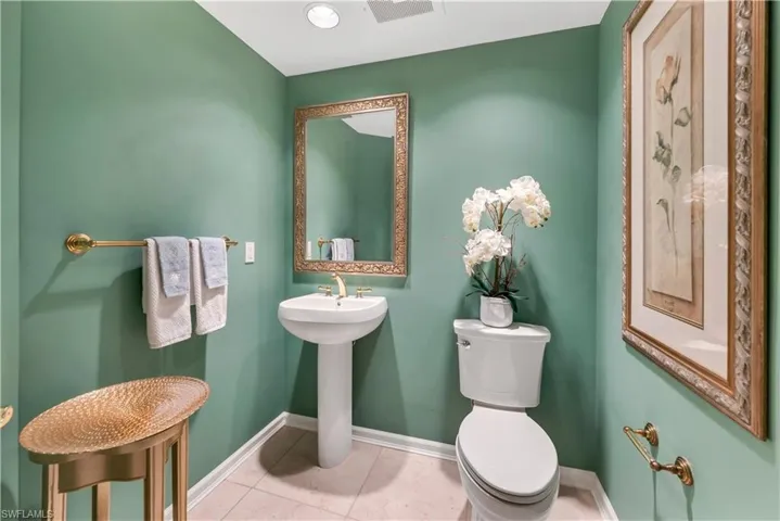 1060  Borghese  LN, Naples, FL 34114