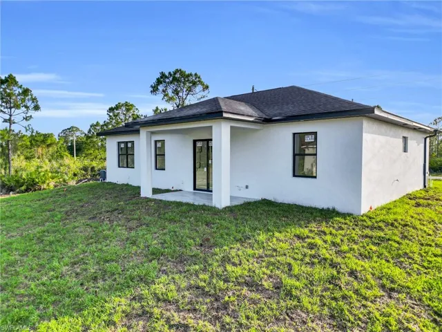 104 14th St, Lehigh Acres, Florida 33972