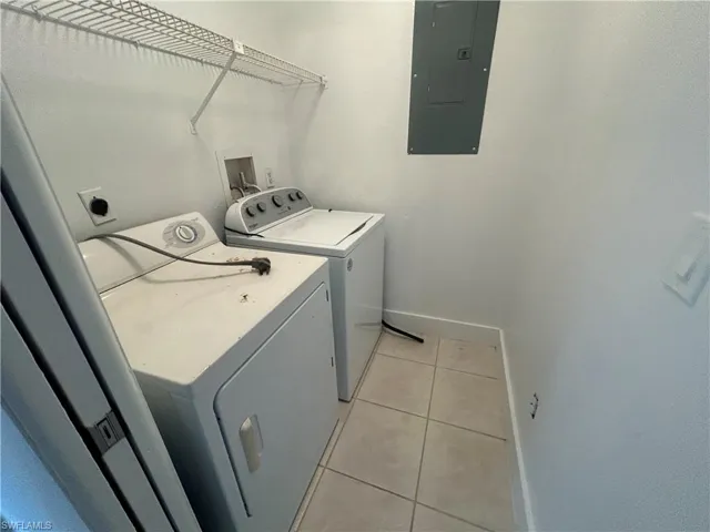 4712 Se 5th Pl 102, Cape Coral, Florida 33904