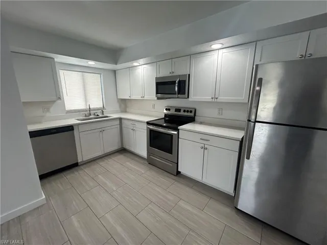 4712 Se 5th Pl 102, Cape Coral, Florida 33904
