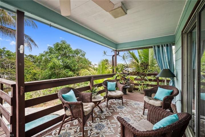 97  Shores  AVE, Naples, FL 34110
