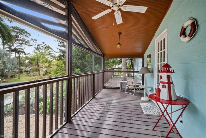 97  Shores  AVE, Naples, FL 34110
