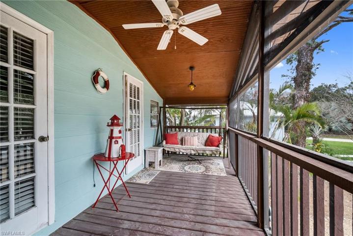 97  Shores  AVE, Naples, FL 34110