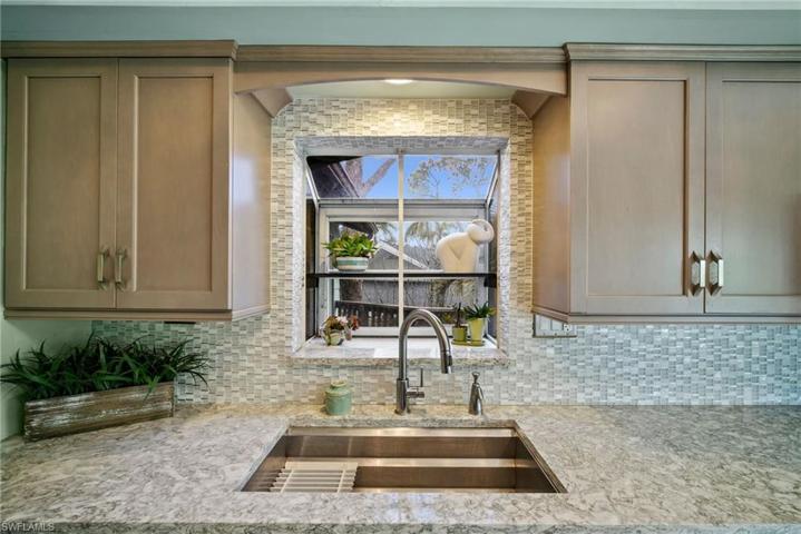 97  Shores  AVE, Naples, FL 34110