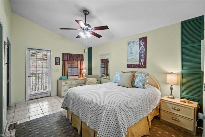 97  Shores  AVE, Naples, FL 34110