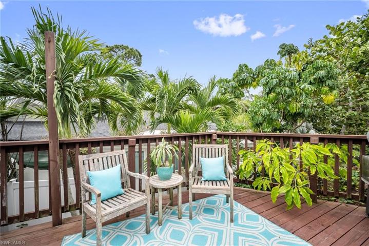 97  Shores  AVE, Naples, FL 34110