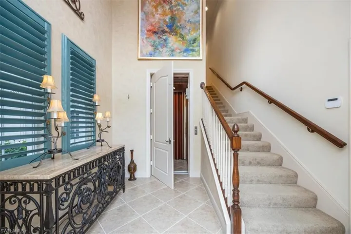 Foyer w/Elevator