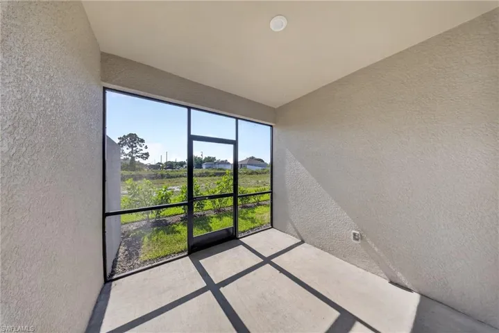 20559 Hazelnut Ct S, Lehigh Acres, Florida 33976