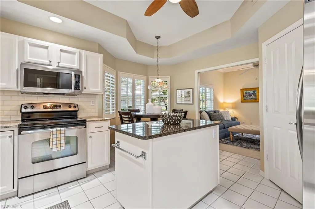 2852 Aintree LN, Naples, FL 34112,224086891