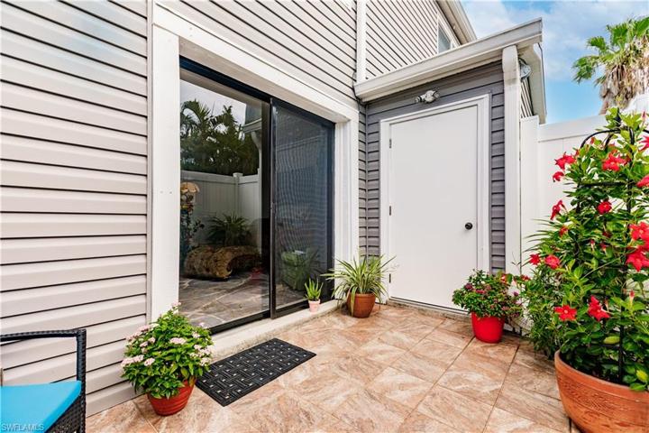 4641 SW Santa Barbara PL #4