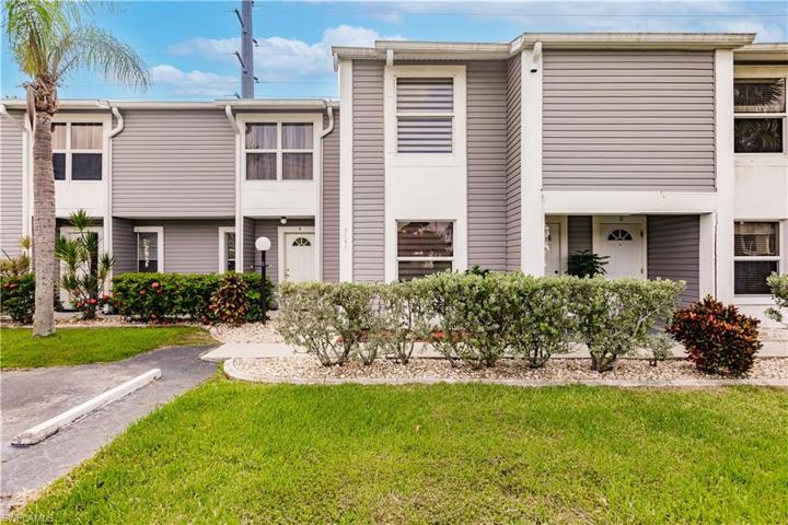 4641 SW Santa Barbara PL #4
