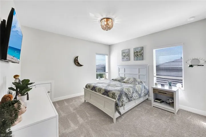 Large Bedroom#1