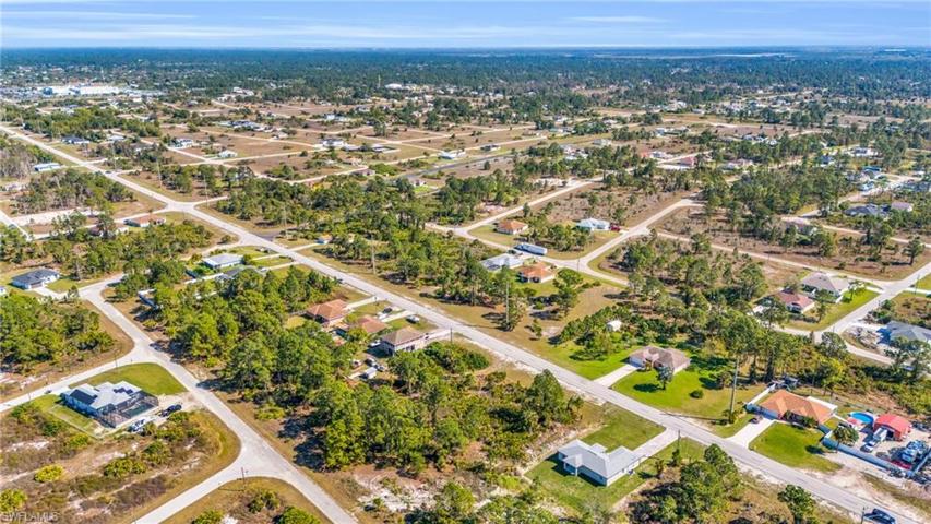 847  Bell S BLVD, LEHIGH ACRES, FL 33974