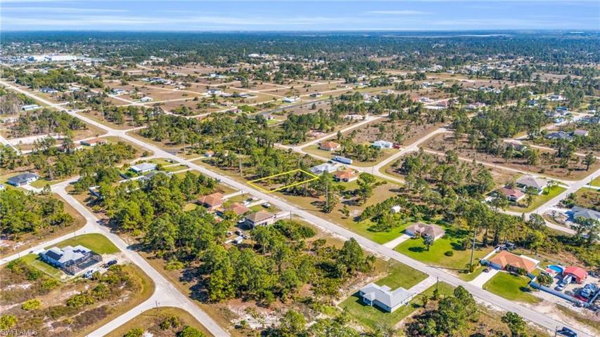 847  Bell S BLVD, LEHIGH ACRES, FL 33974