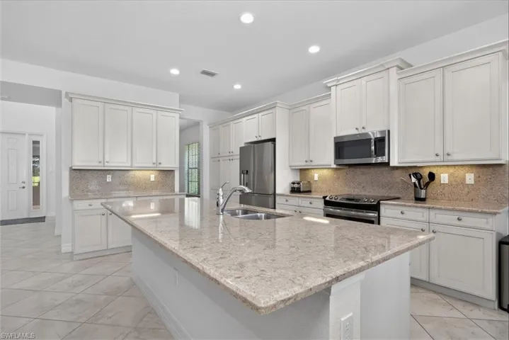 3296 Pacific Dr, Naples, Florida 34119