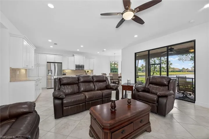 3296 Pacific Dr, Naples, Florida 34119