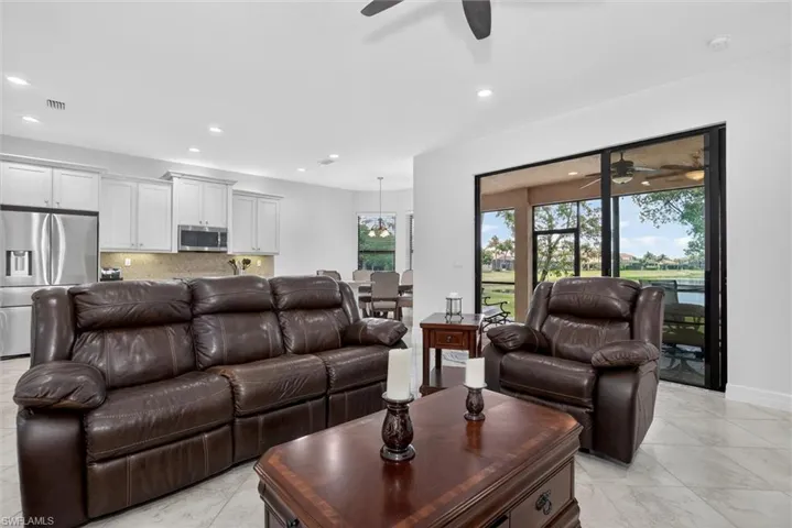 3296 Pacific Dr, Naples, Florida 34119