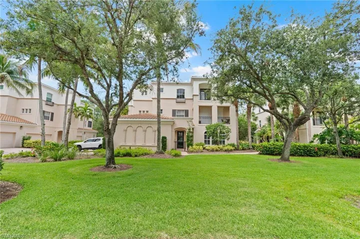 2809 Tiburon Blvd E 2-101, Naples, Florida 34109