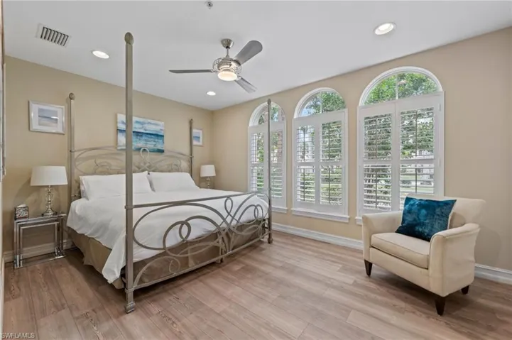 2809 Tiburon Blvd E 2-101, Naples, Florida 34109