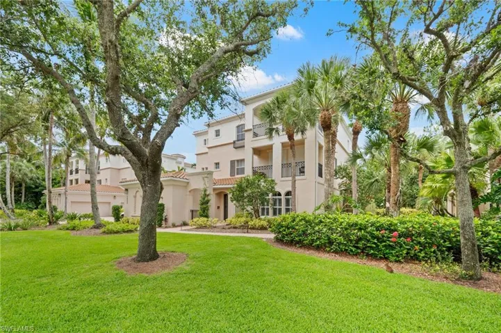 2809 Tiburon Blvd E 2-101, Naples, Florida 34109
