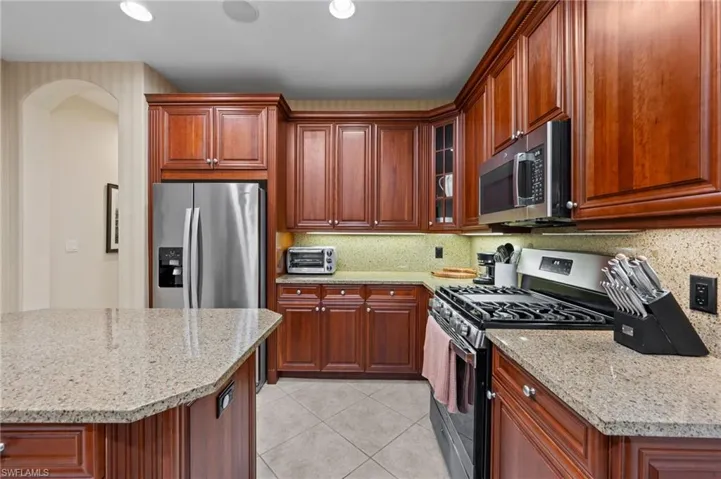 2809 Tiburon Blvd E 2-101, Naples, Florida 34109