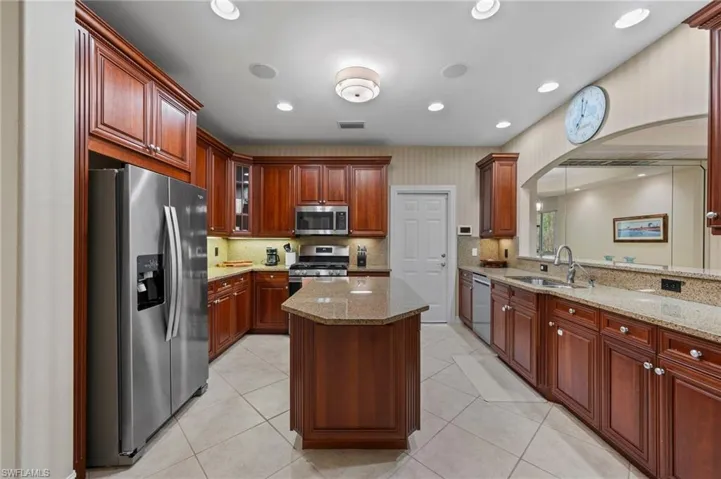 2809 Tiburon Blvd E 2-101, Naples, Florida 34109