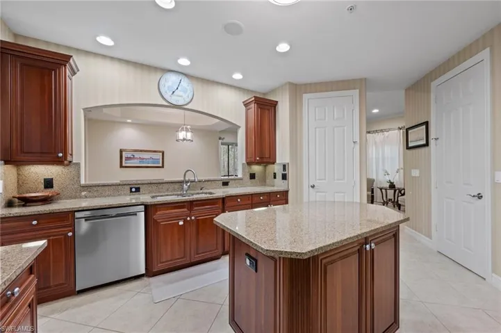 2809 Tiburon Blvd E 2-101, Naples, Florida 34109