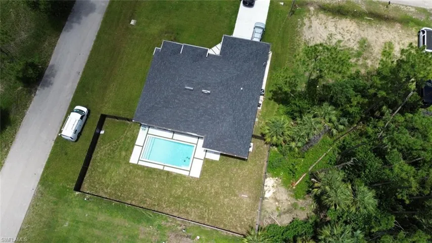 Bird's eye view of a pool area