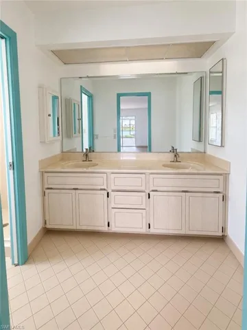 1823 4th St, Cape Coral, Florida 33990